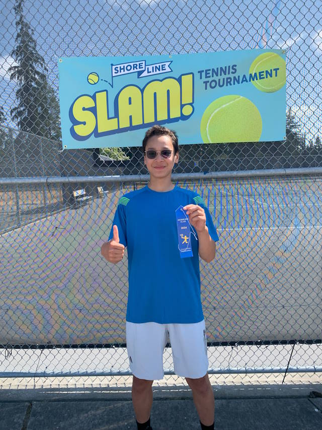 Jiang Yang, boys' gold singles consolation champion